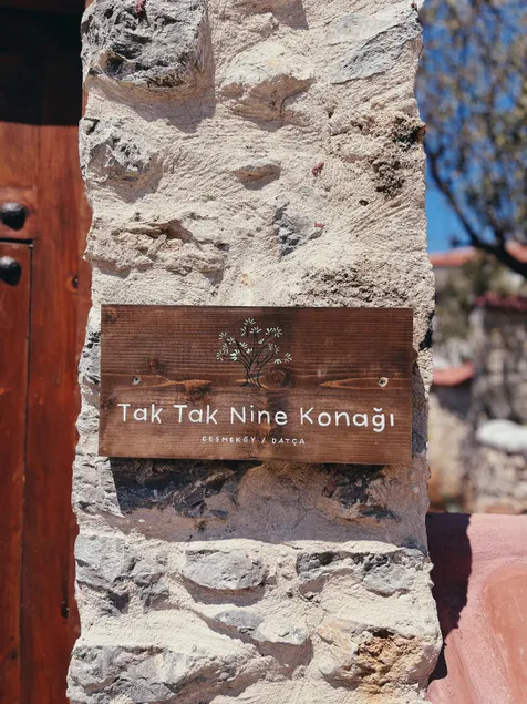 Tak Tak Nine Mansion - Guest House - Image 1