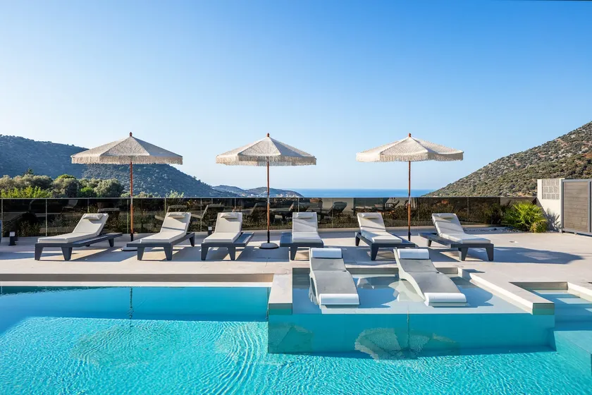 Villa in Bali with Pool and Mountain Views - Image 1