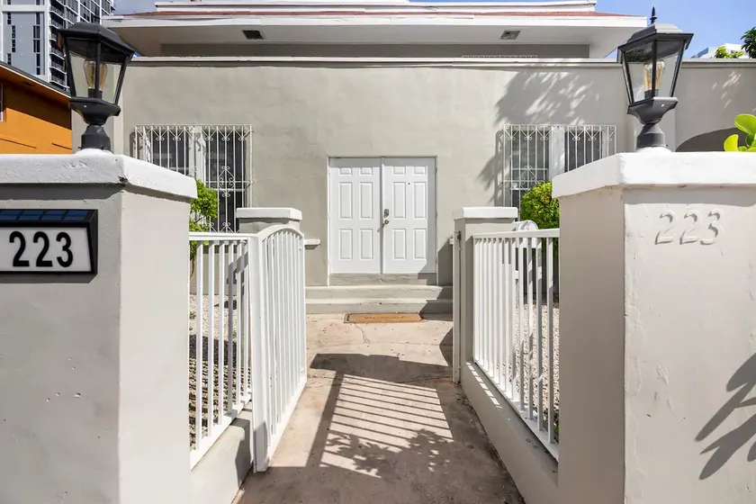 Huge 8BR Wynwood/Edgewater Home – Central Miami - Image 1