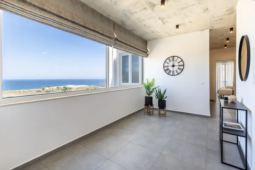 Luxury 2BR Apt, with Panoramic Sea Views - Image 1