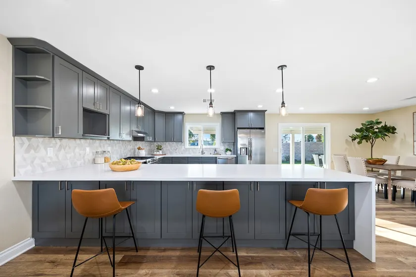 Spacious Charter Oak Home - Image 1