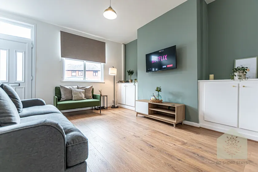 Cosy 3 Bedroom house in Wigan - Image 1
