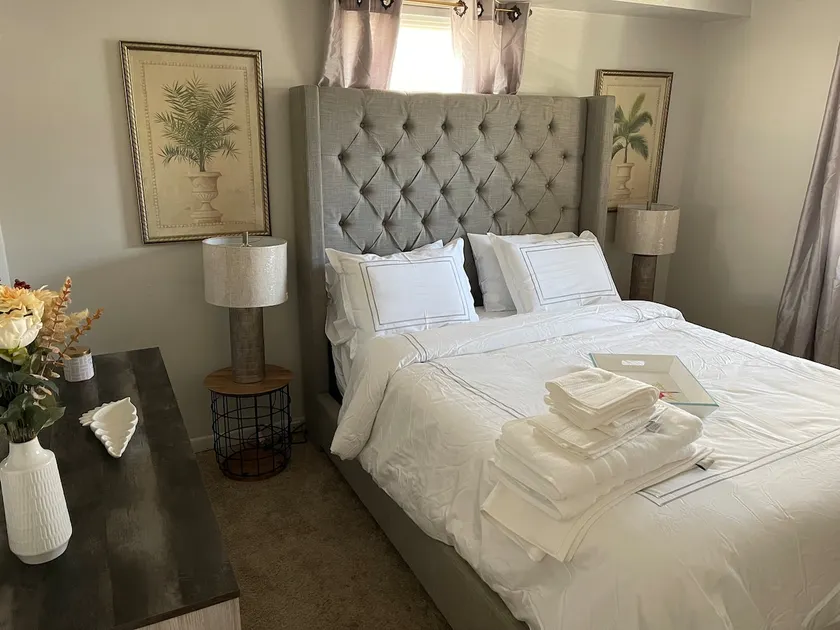 Luxury Oasis by Downtown Dayton - Image 1