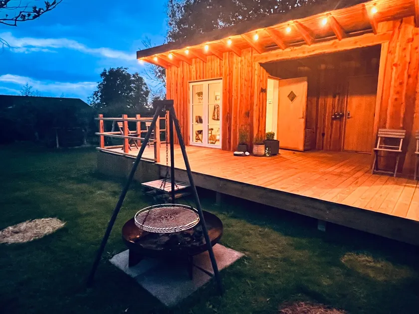 Bohemian Cottage with Fireplace & Spa - Image 1
