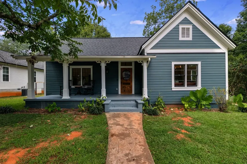 Ella 1862 - Charming home in historic downtown - Image 1