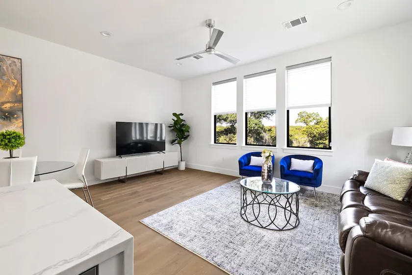 Guest house with Incredible views - Image 1