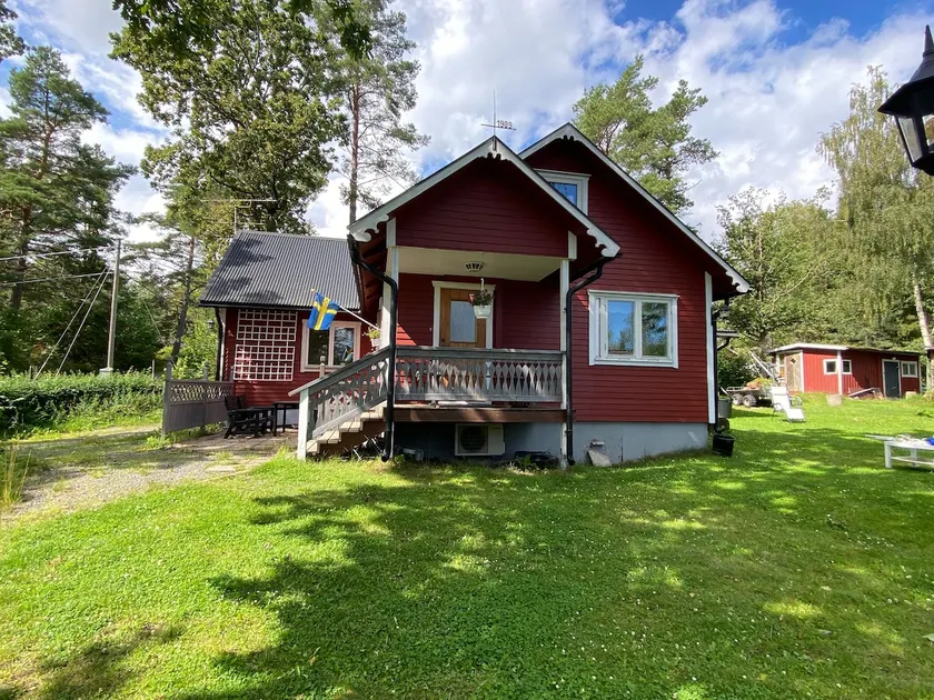 Grandma's cottage - Image 1