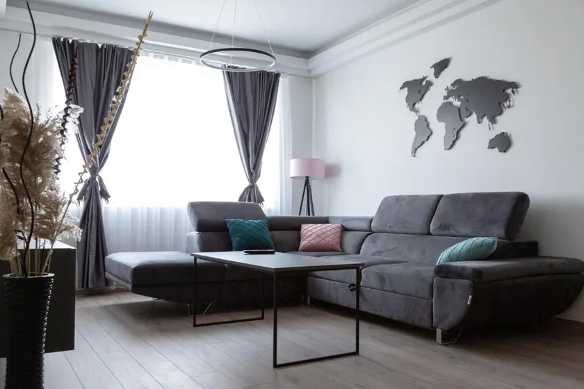 Horizon Grey Apartment & Spa - Image 1