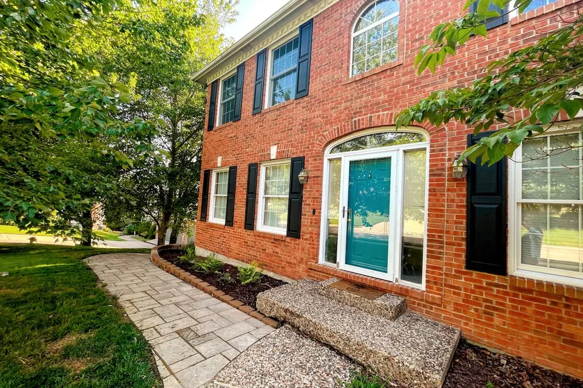 5 min from MU, Home Gym, Private Wood Views! - Image 1