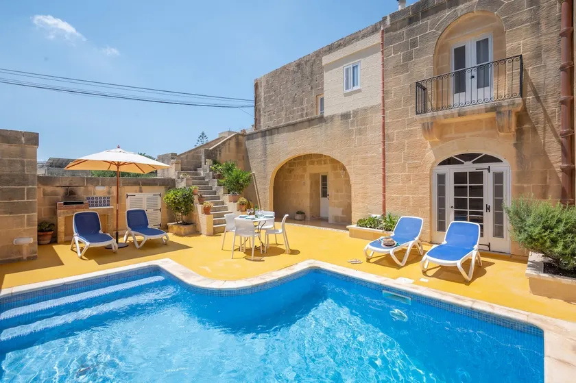 Dar ta' Betta Farmhouse with private pool - Image 1