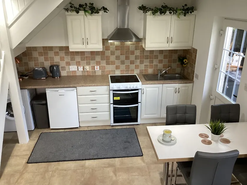 Ballinacross Lodge - Image 1