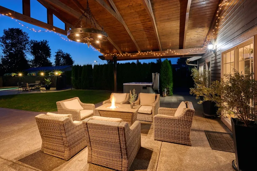 An Entertainment Oasis! - Image 1