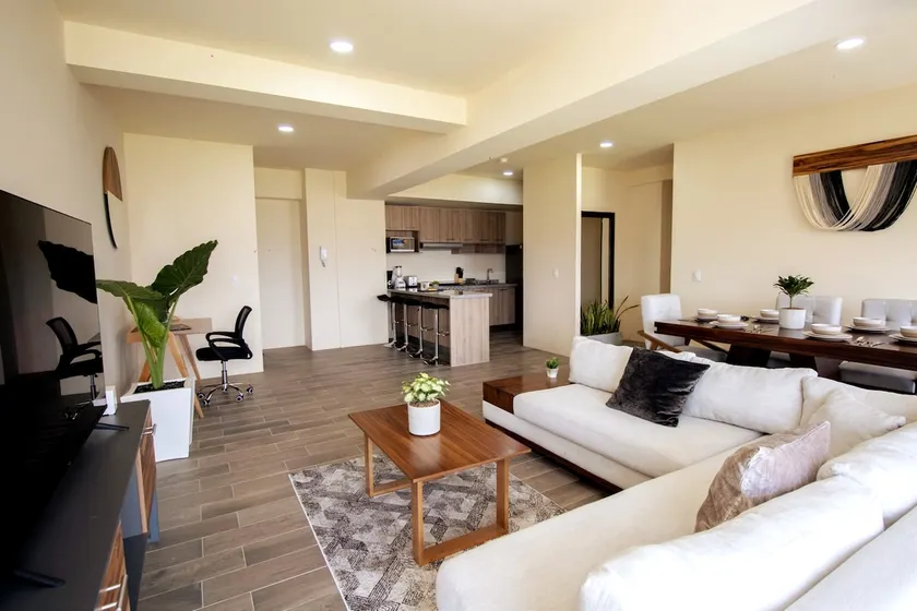 3-Bedroom Apartment | Airport + Parking + 24-Hour Security - Image 1