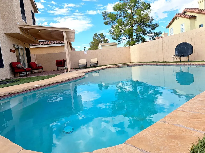 Luxury villa in Las Vegas - Image 1