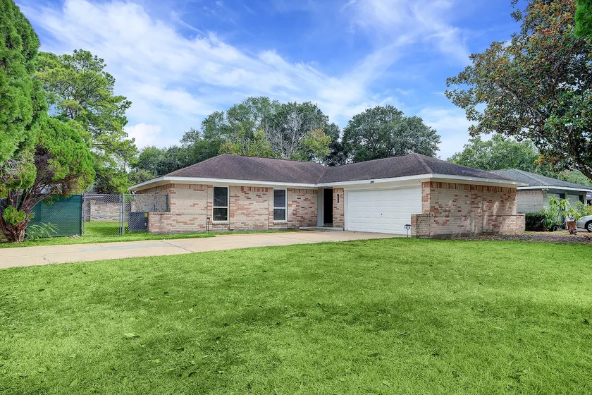 Space & Shore Retreat/ 3BR Near NASA & Kemah - Image 1