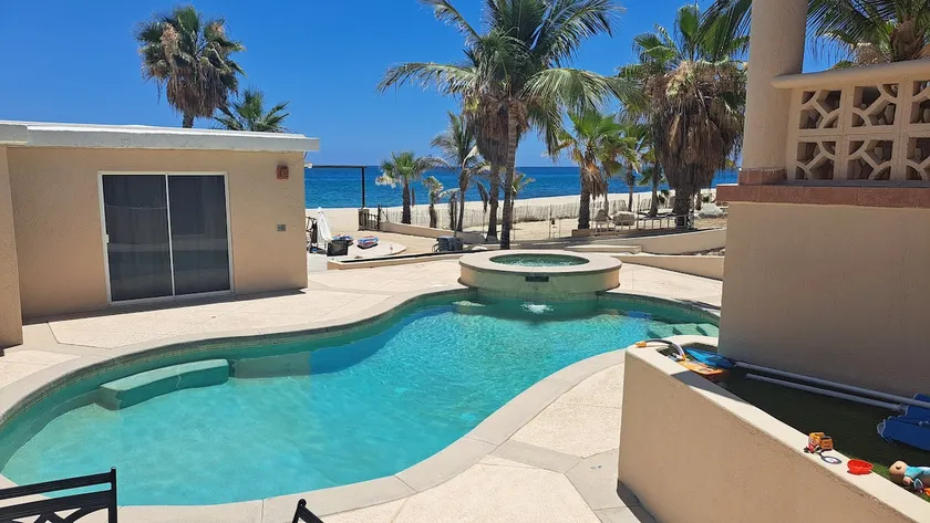 Luxurious house by the sea, pool & jacuzzi - Image 1