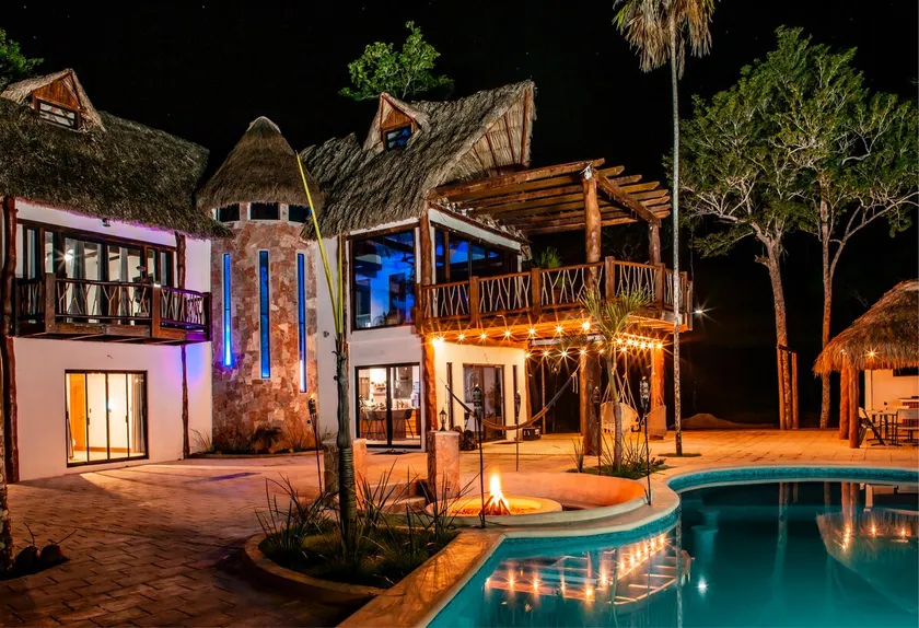 Luxury Villas in Solferino - Image 1