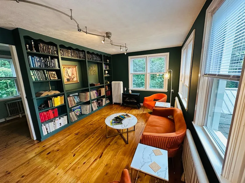 Historic Salmon River Cottage 3BR King/Queen Beds - Image 1