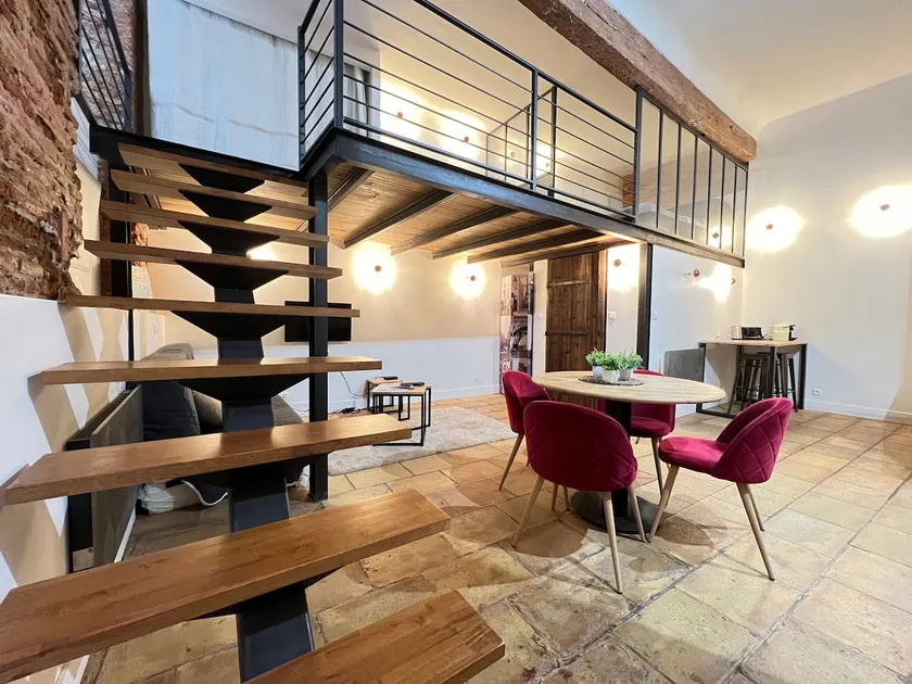 La Romance – Old Loft in the heart of Toulouse - Image 1
