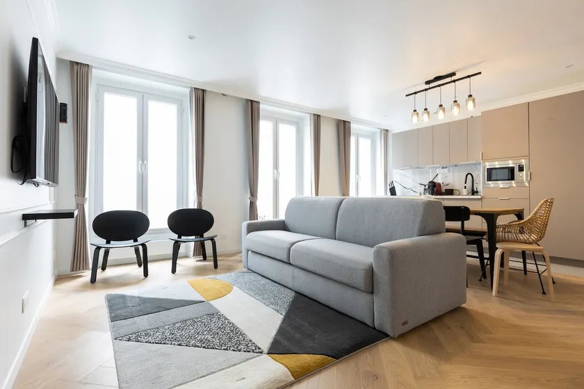 Central Paris: Heated 4BR Quiet Home (10 guests) - Image 1