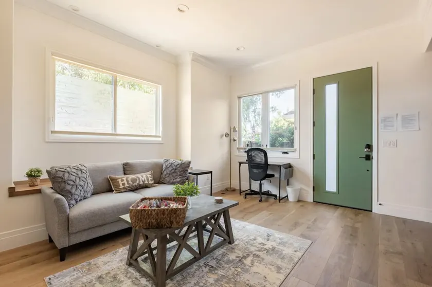 Entire Guesthouse,King Bed in San Jose - Image 1