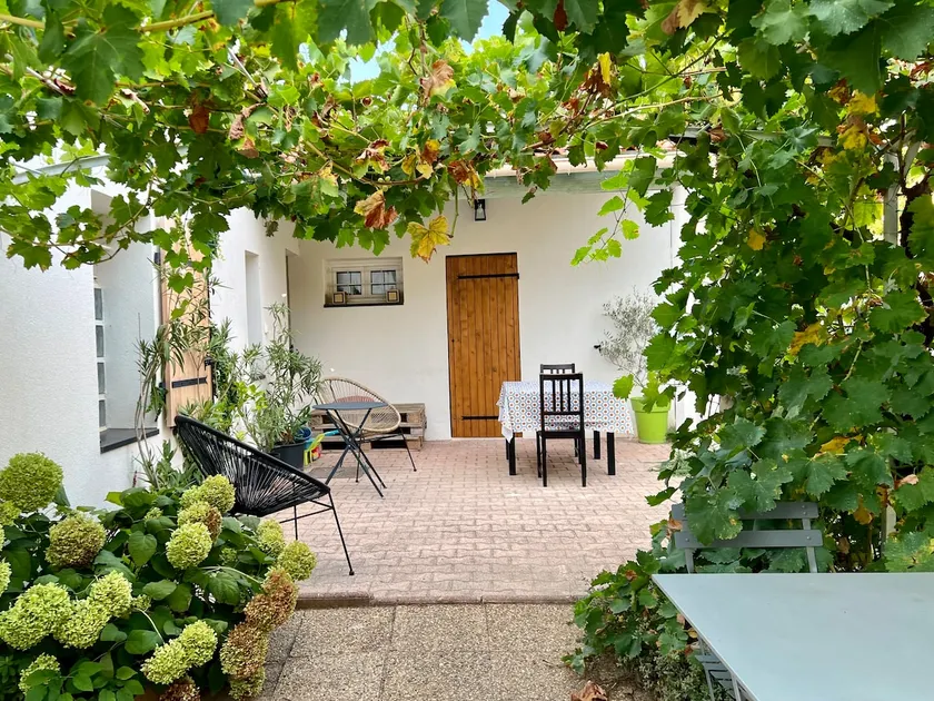 Small quiet cocoon with garden – close to Avignon - Image 1