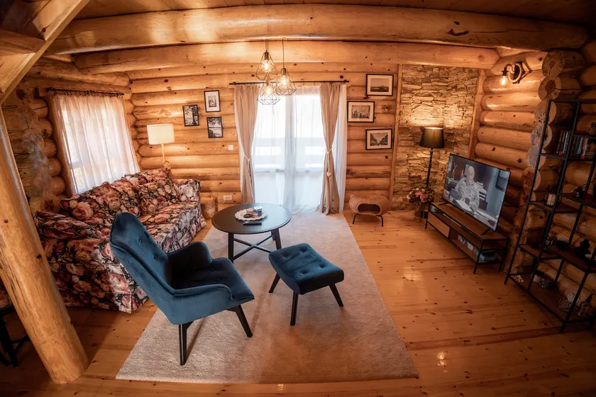 Log cabin - Image 1
