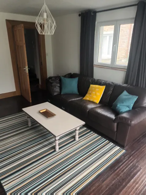Det Cottage. 1 bed, 1 Bath. Full kitchen - Image 1