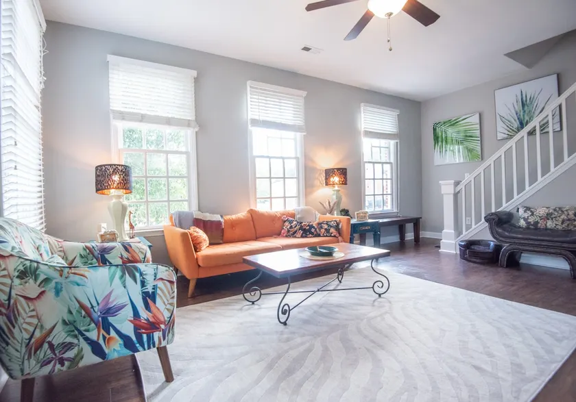 3 BD stylish condo w Arcade + 2 balconies! - Image 1