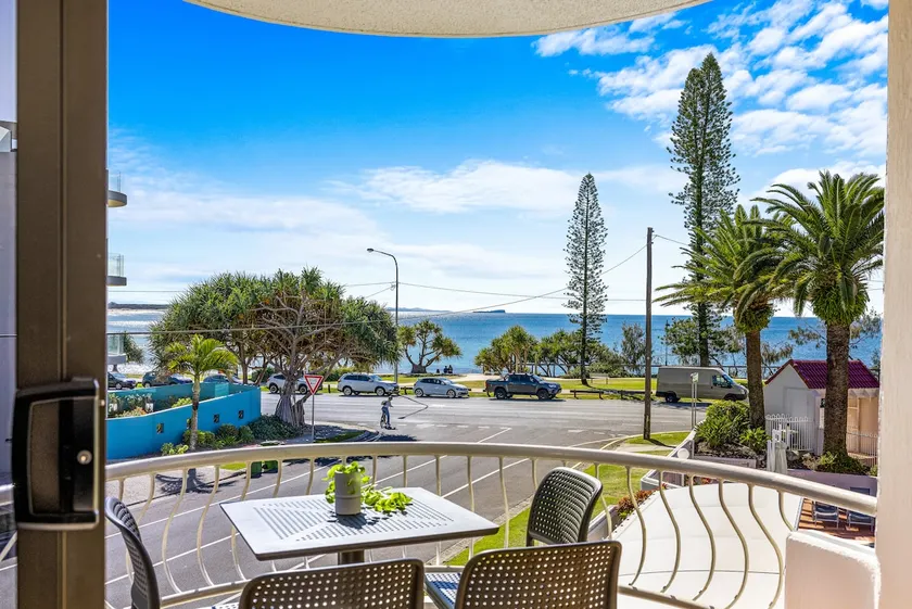 Sunnywaves | Stunning Ocean Views & Prime Location - Image 1