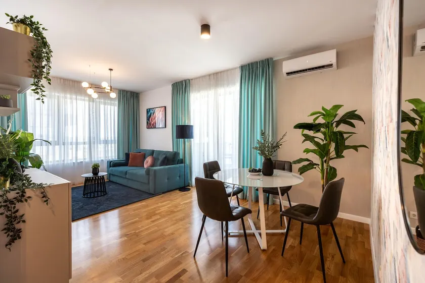 Chic Urban Living: 1BR with Parking near Romexpo - Image 1