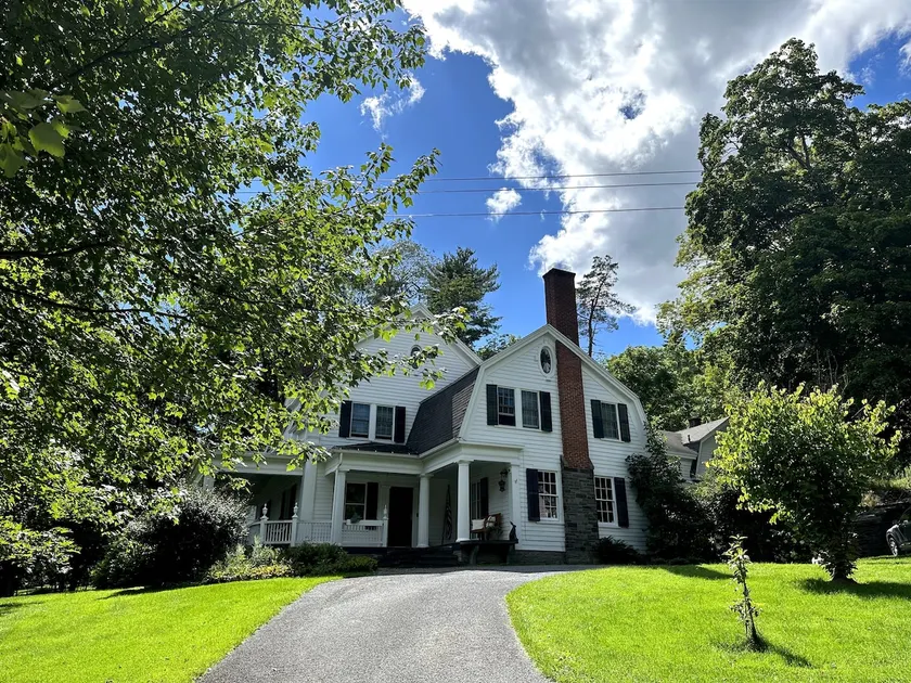 Beautiful Private Victorian Home - Image 1