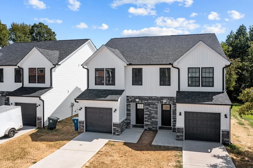 3 Bed Townhome | Comfort & Convenience - Salisbury - Image 1