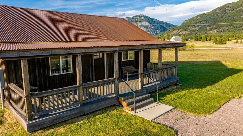 The Kabins- Montana Cabin - Image 1