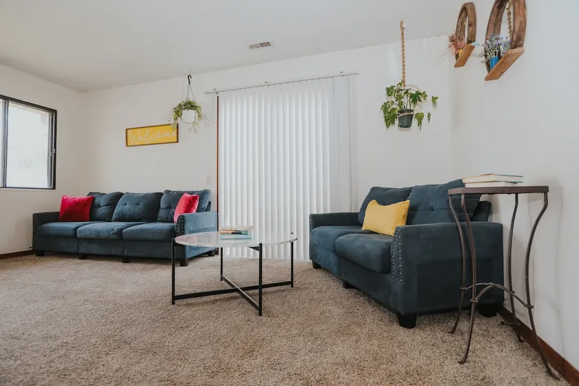 Lincoln's Homey Nook | 2 Bed/1 Bath Home - Image 1