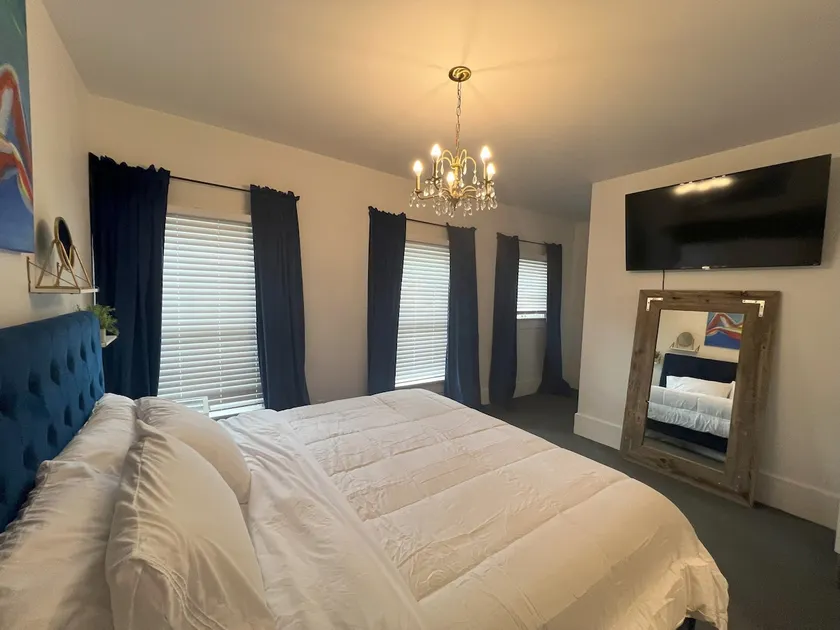 Uptown Bungalow - Image 1