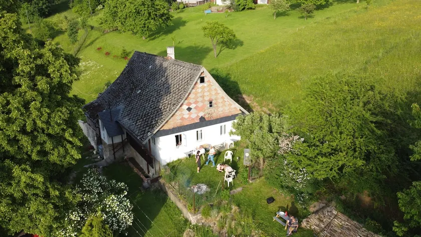 Romantic Old Cottage in Jamné - Image 1