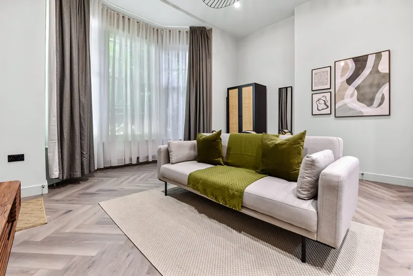 Charming 1BR Oasis in the Heart of Clapton Common - Image 1