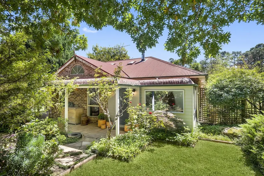 Country House Bundanoon Village - Image 1