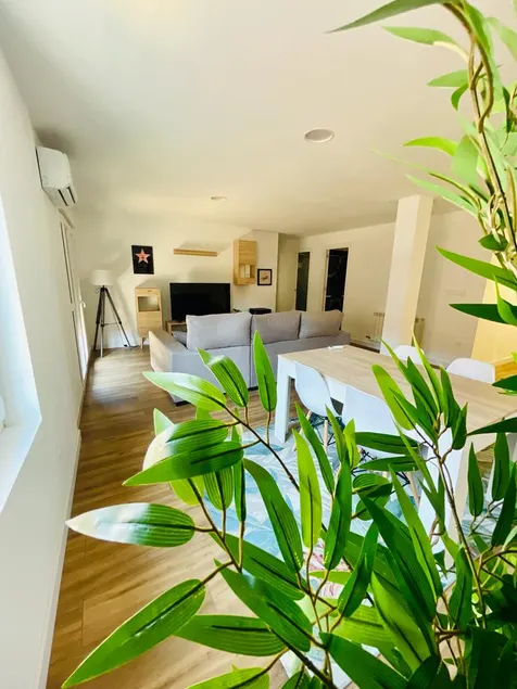 Centrally located and modern apartment. Pedrote AT.09-000068 - Image 1