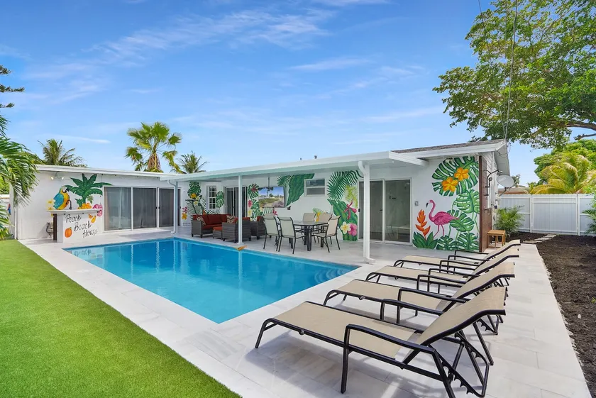 Peach Beach House- 3 mi to beach - Image 1