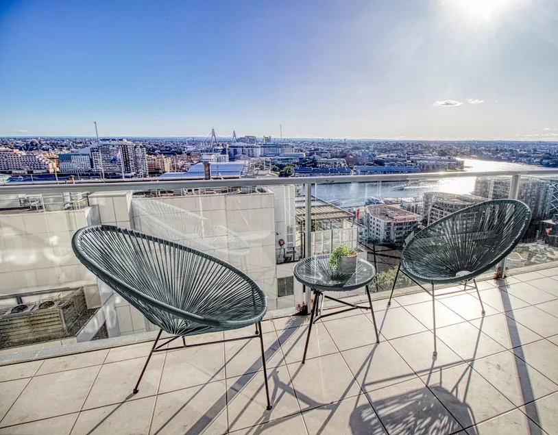 Heart of City: Superb Apt with an Harbour Views ! - Image 1