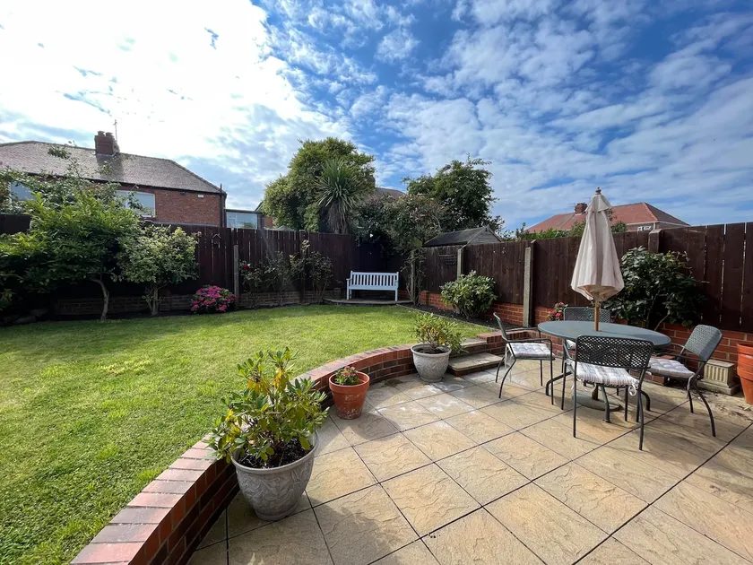 Seaview House, Tynemouth. * Free Onsite Parking * - Image 1