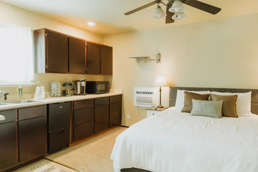 Cozy Studio Apt. for Redding Travelers - Image 1