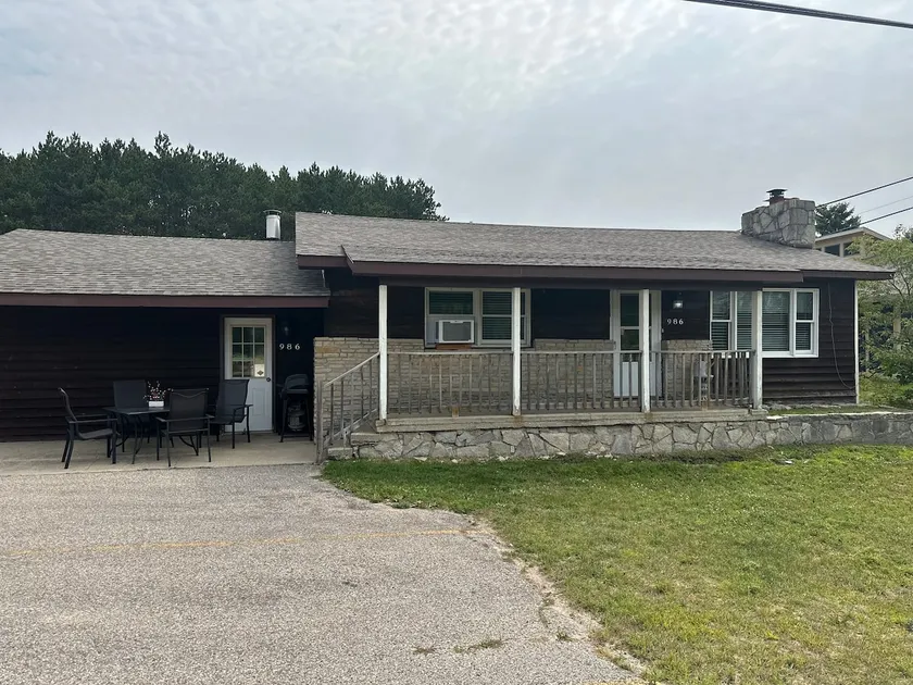 Gaylord House with Conveniences - Image 1