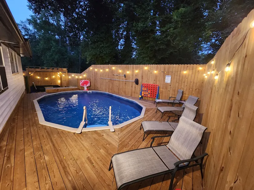Pool+Games 5Bdrm+$0clean+Unwind+Relax Near Dwntwn - Image 1
