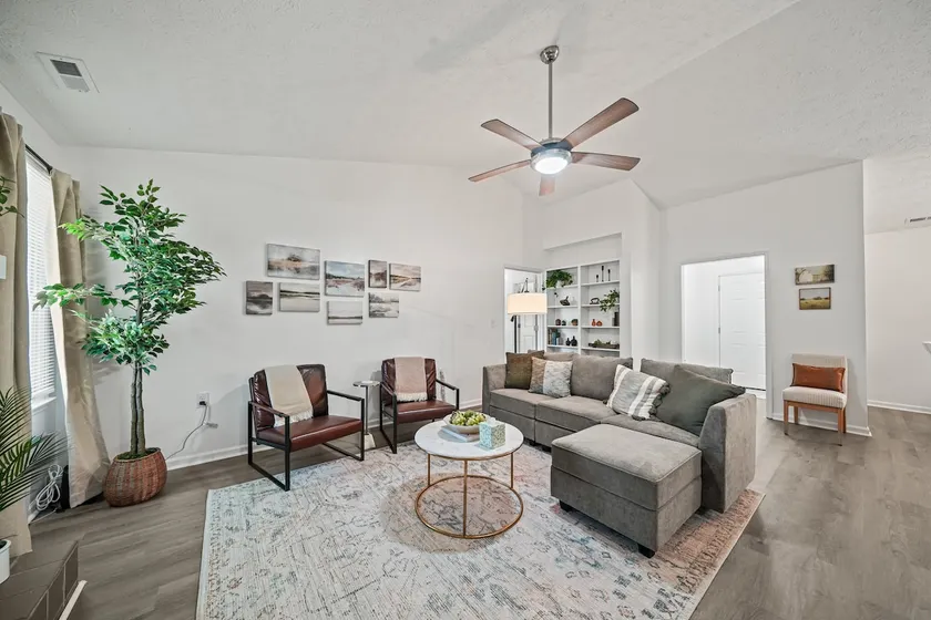 Casa Verde: Entire Home w/ Patio, Fire Pit, Games - Image 1