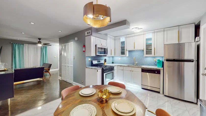 Ely's Landing~Condo Near 71st Beach,Golf & Museums - Image 1