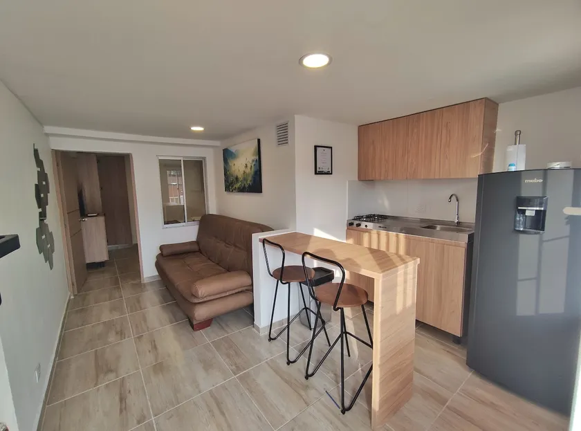 Urbanevo S101 | Modern Studio 2 Blocks from Milán - Image 1
