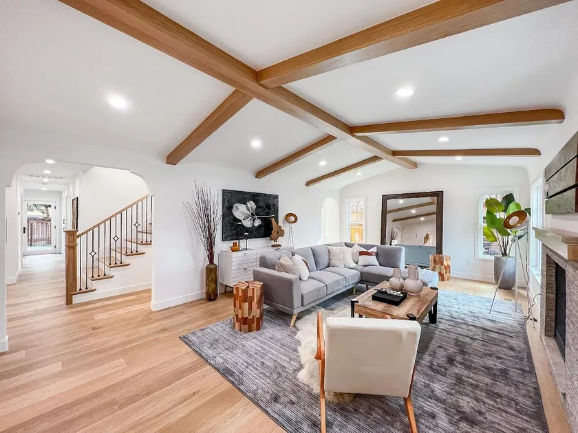 Newly Built, Luxury Living - Image 1